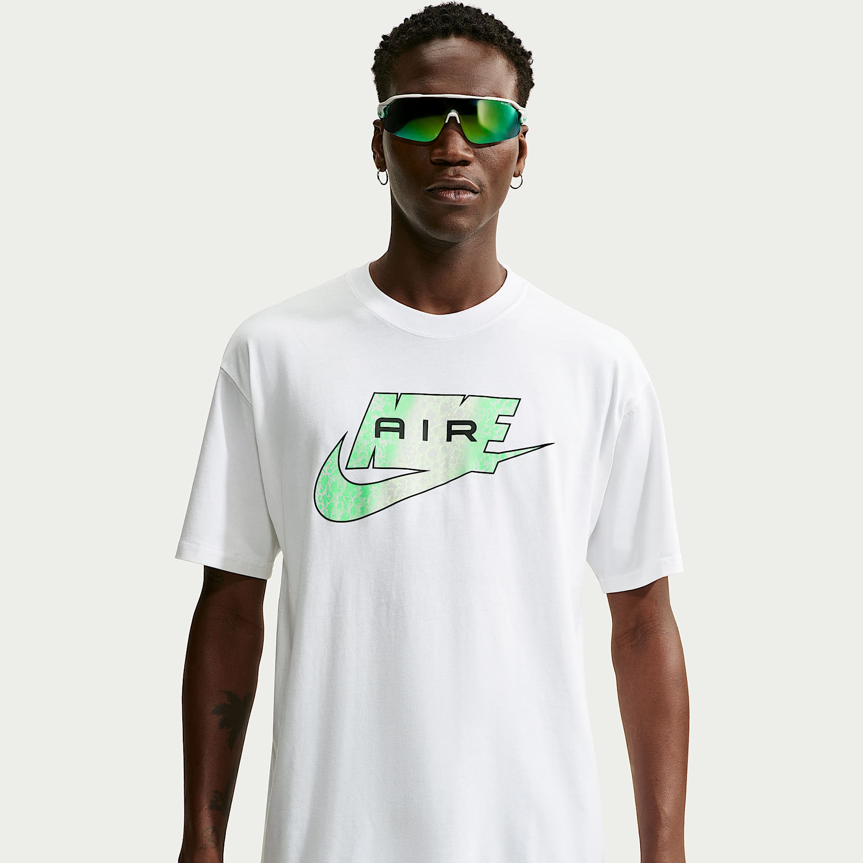 希少　NIKE Tn Air グラフィック Tシャツ Mサイズ Nike Sportswear Men's T-Shirt. Nike.com